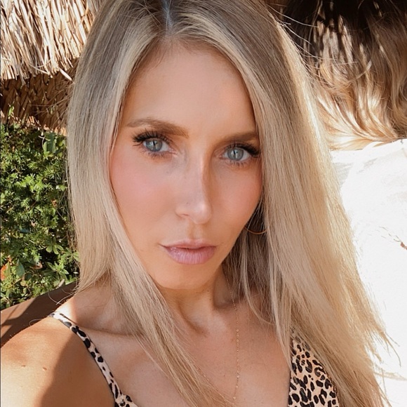 Meet your Posher, Carlie - Picture 1 of 1